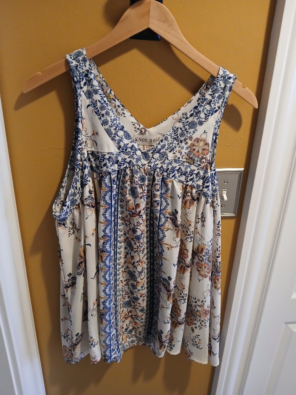 Knox Rose sleeveless